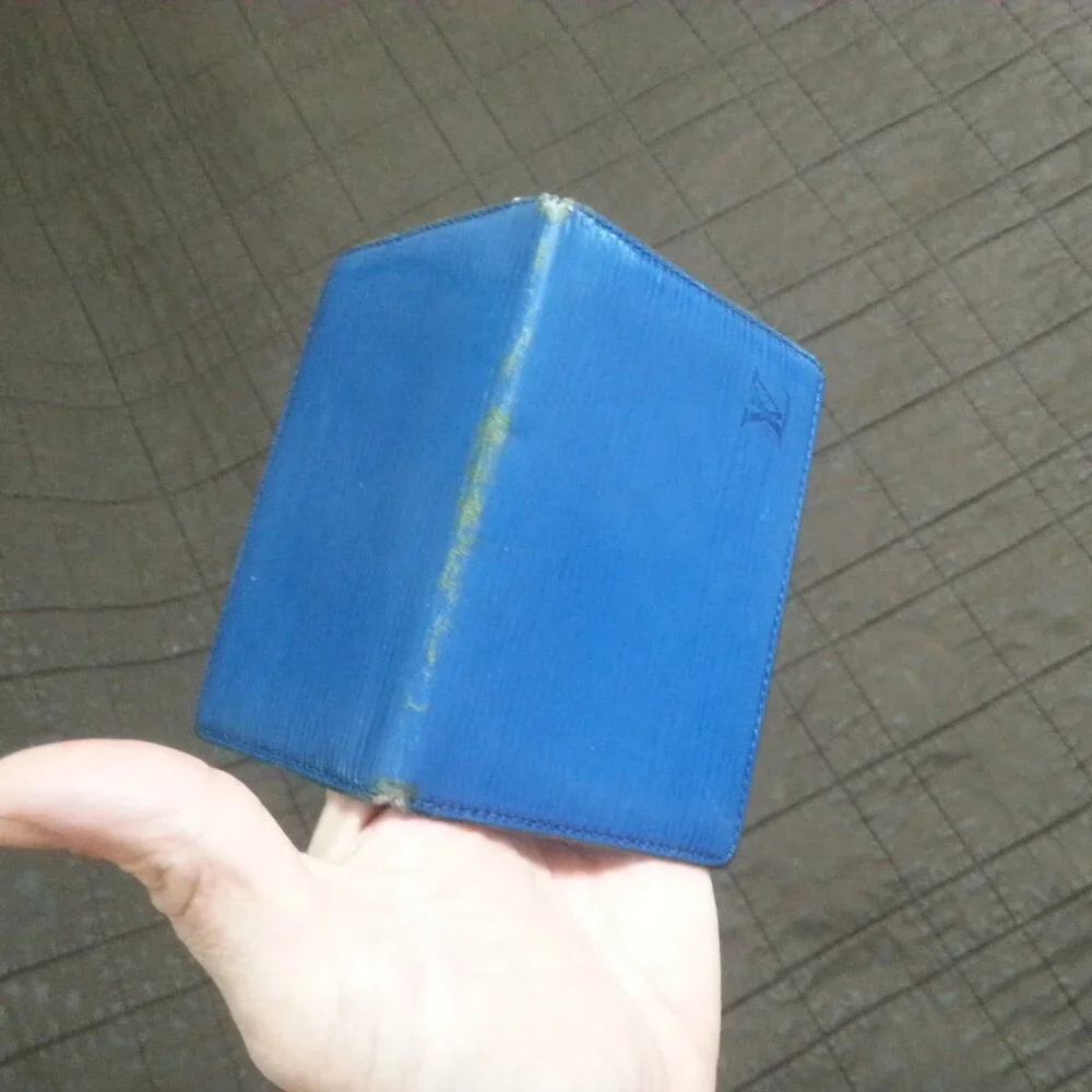 Vintage LV Louis Vuitton Epi Leather ID Card Holder Bifold Blue Unisex